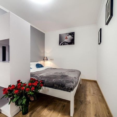 Apartments In Rynok Square Львов Экстерьер фото