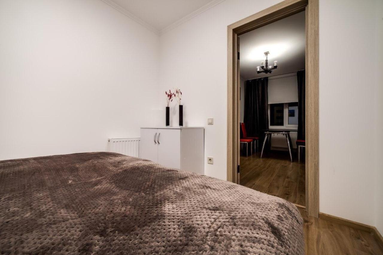 Apartments In Rynok Square Львов Экстерьер фото