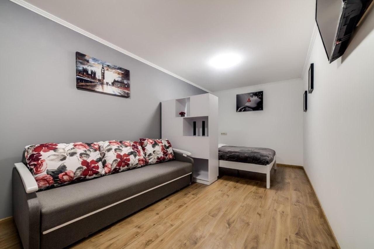 Apartments In Rynok Square Львов Экстерьер фото